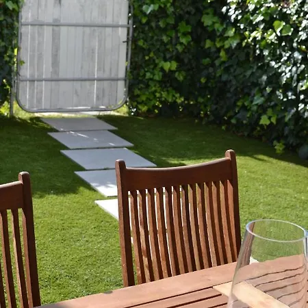 Bonito Con Jardin